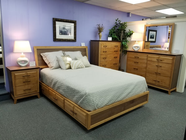 DUET Addison 3‑Drawer Nightstand
