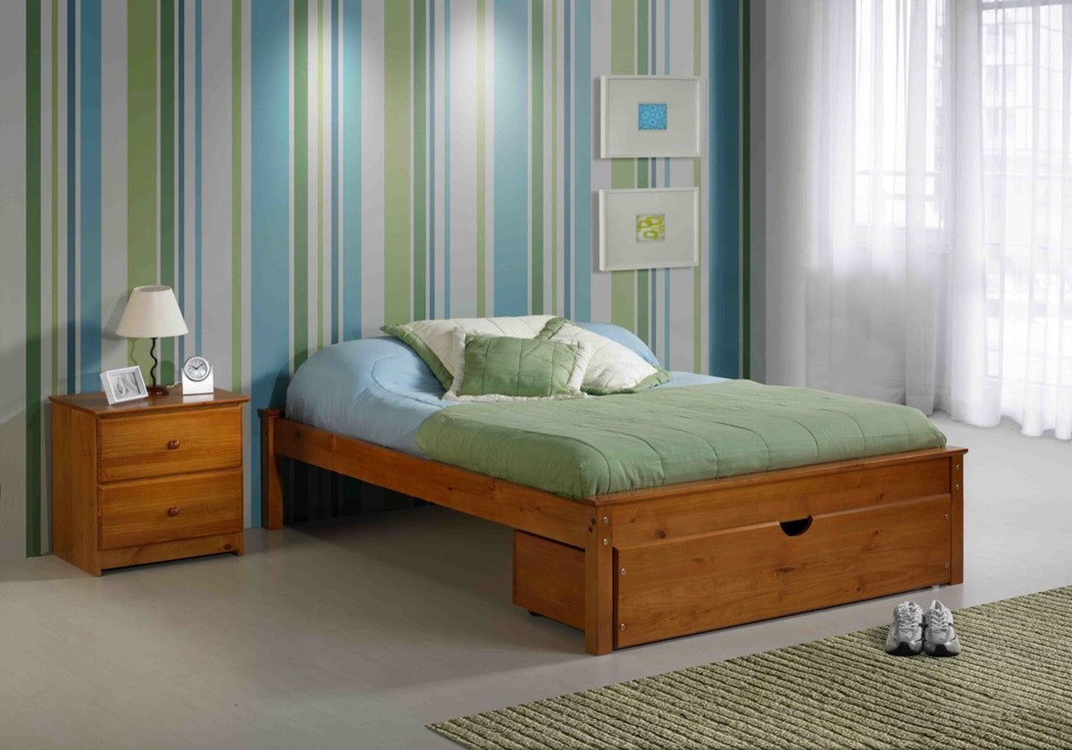 Innovations Cheyenne Platform bed in Pecan